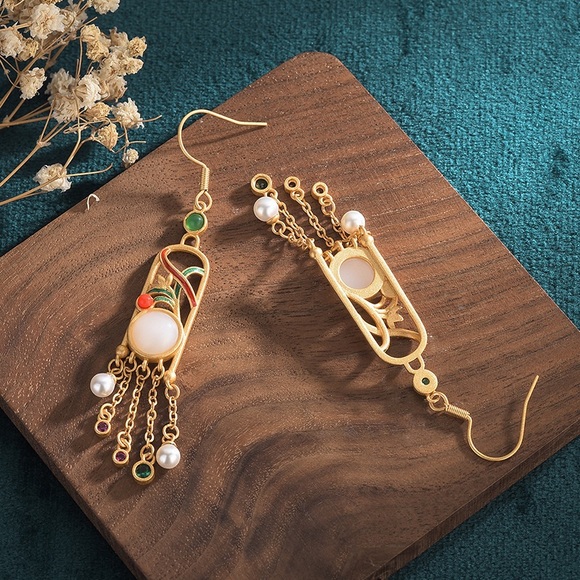 Dangle jade earrings, natural jade earrings, pearl earrings - Picture 3 of 4